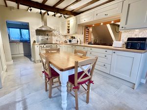 Breakfast Kitchen- click for photo gallery